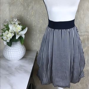 H&M Navy Blue and White Mini Bubble Skirt